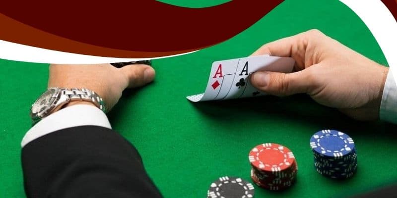 Hướng dẫn chơi blackjack về so sánh điểm giữa người chơi và nhà cái